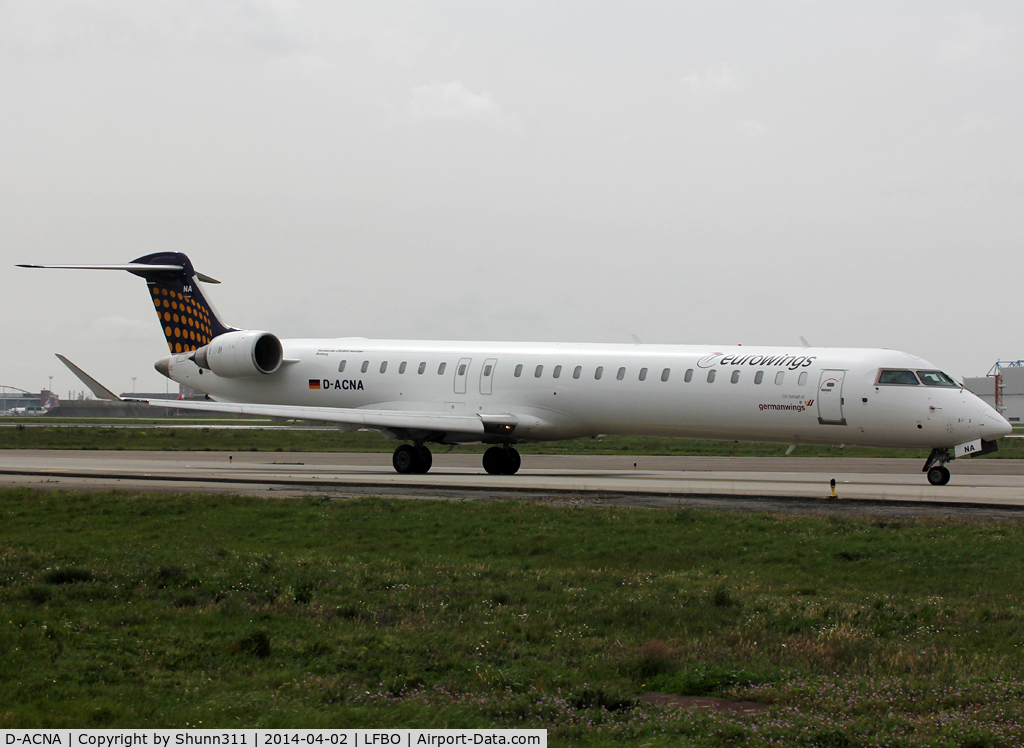 D-ACNA, 2009 Bombardier CRJ-900 NG (CL-600-2D24) C/N 15229, Taxiing holding point rwy 14L for departure
