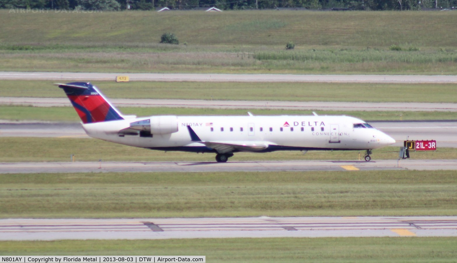 N801AY, 2004 Bombardier CRJ-200ER (CL-600-2B19) C/N 8001, Delta Connection CRJ-200