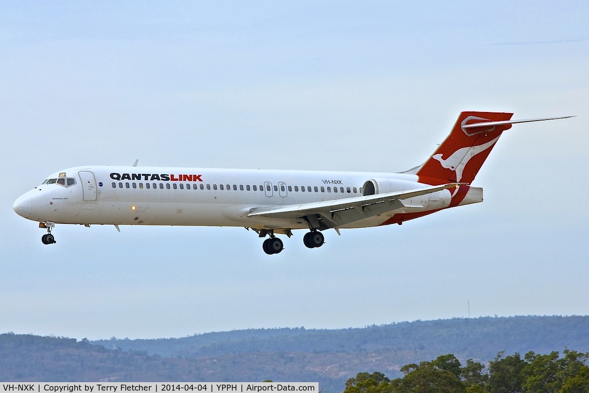 VH-NXK, 2001 Boeing 717-231 C/N 55092, 2001 Boeing 717-231, c/n: 55092 at Perth Int