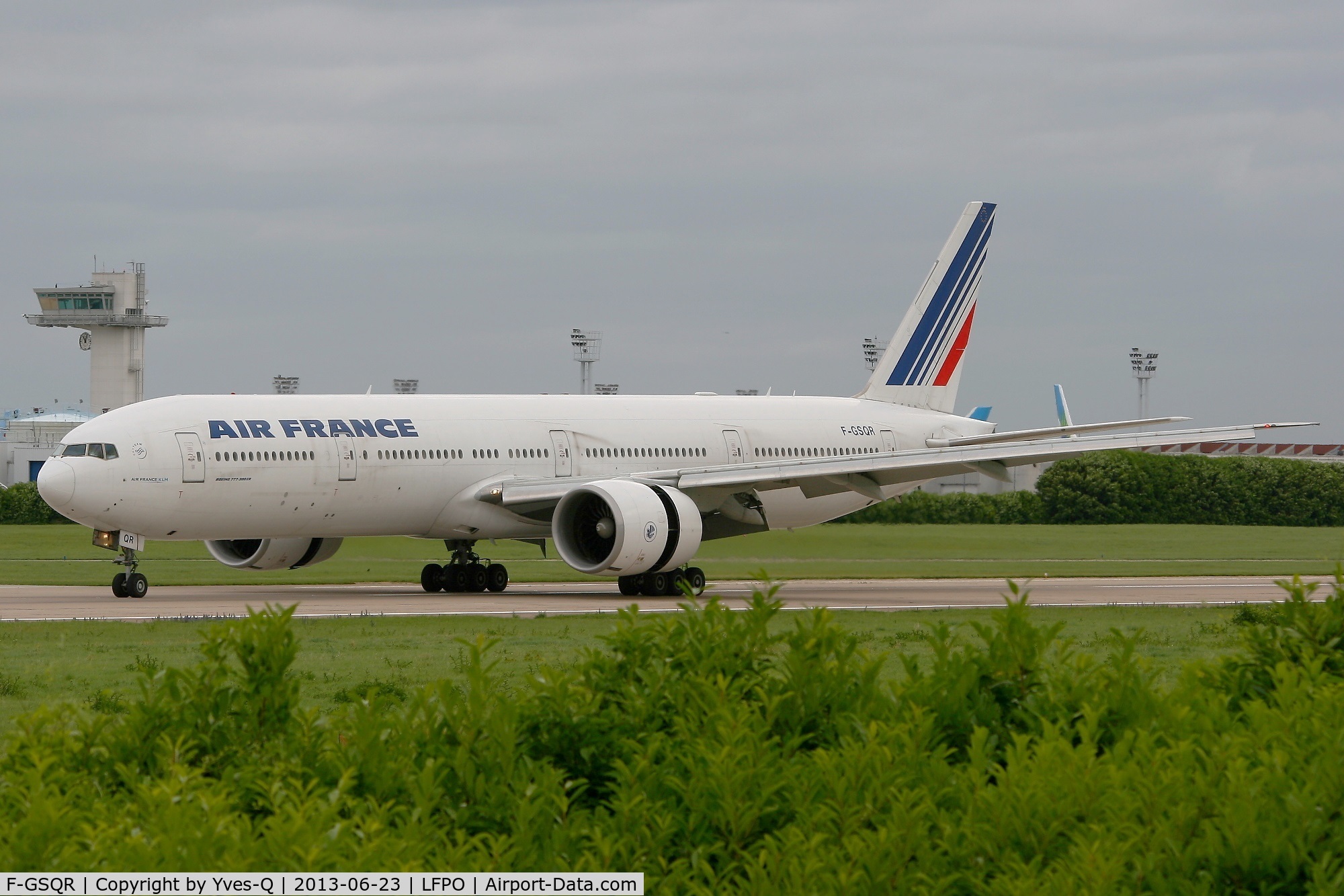 F-GSQR, 2006 Boeing 777-328/ER C/N 35677, Boeing 777-328 (ER), Reverse thrust landing rwy 26, Paris-Orly Airport (LFPO-ORY)