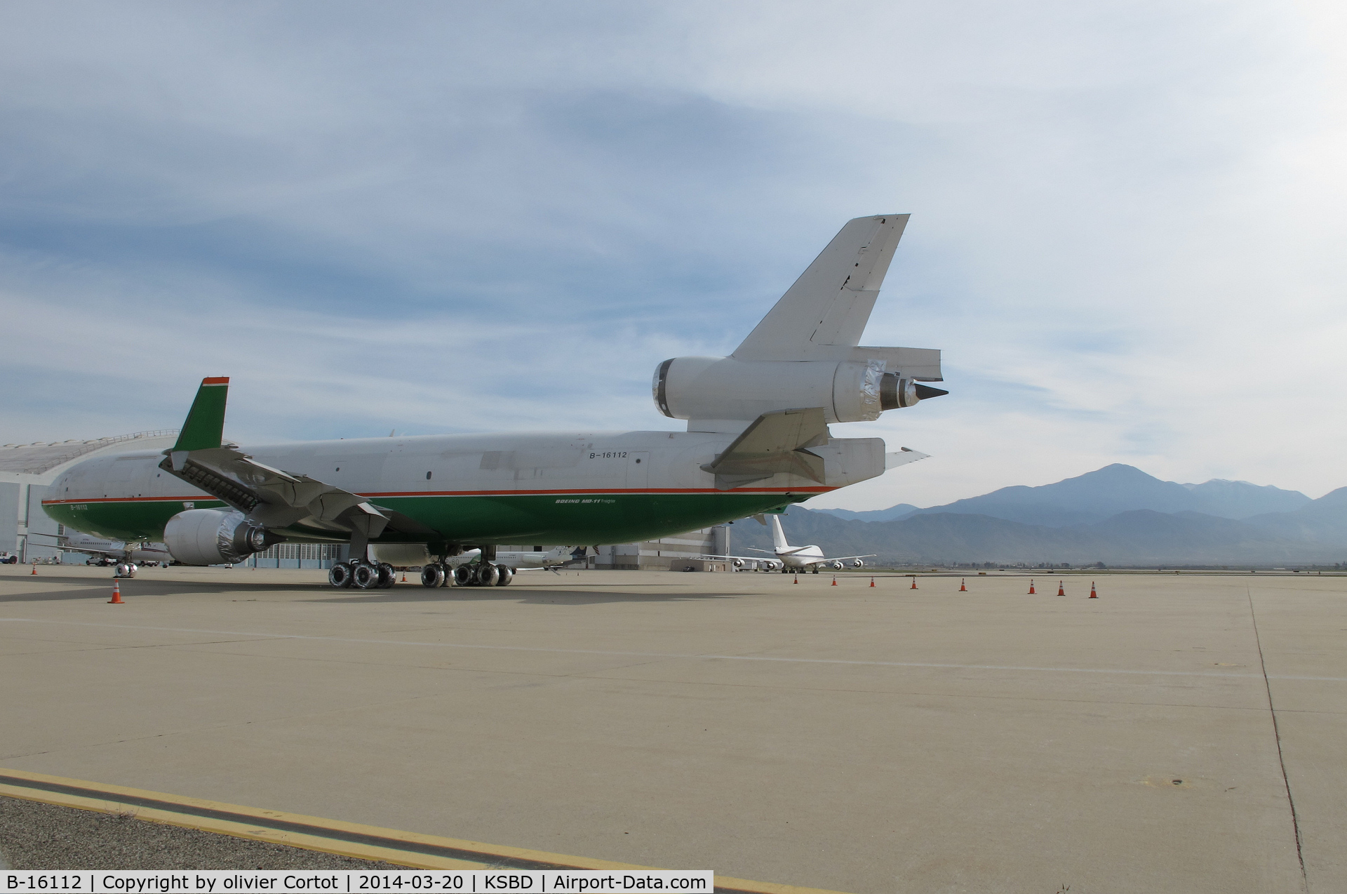 B-16112, 1999 McDonnell Douglas MD-11F C/N 48789, San Bernardino in the morning