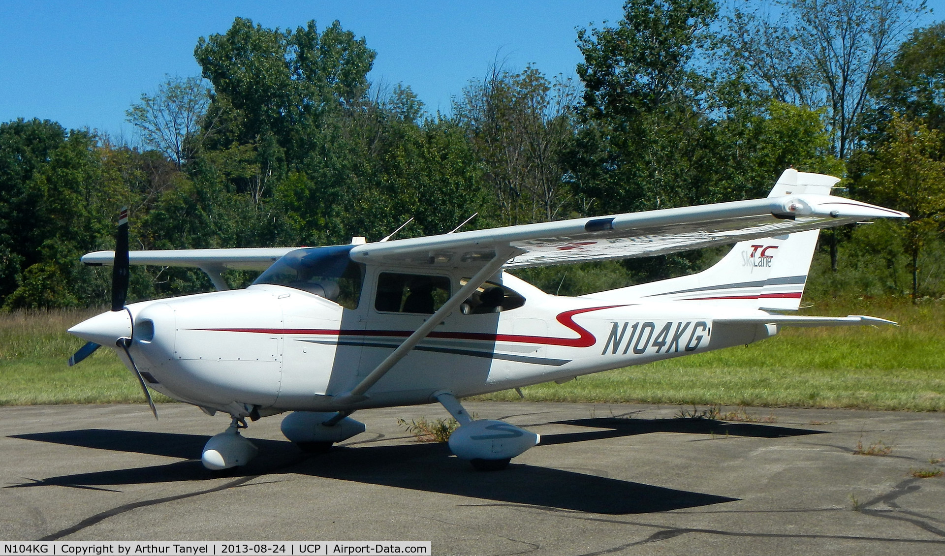 N104KG, 2001 Cessna T182T Turbo Skylane C/N T18208008, On display @ UCP Wheels and Wings Airshow