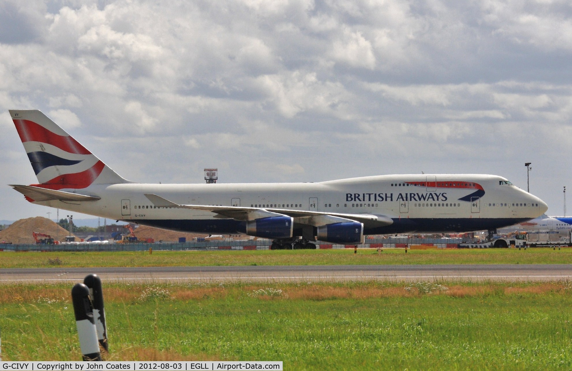 G-CIVY, 1998 Boeing 747-436 C/N 28853, Towed to stand