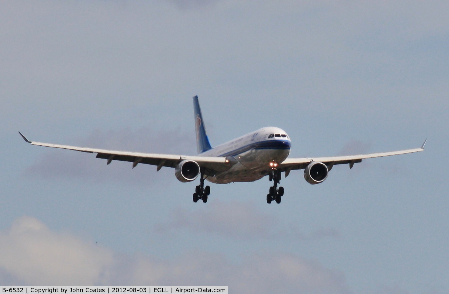 B-6532, 2011 Airbus A330-223 C/N 1244, Approach 27R