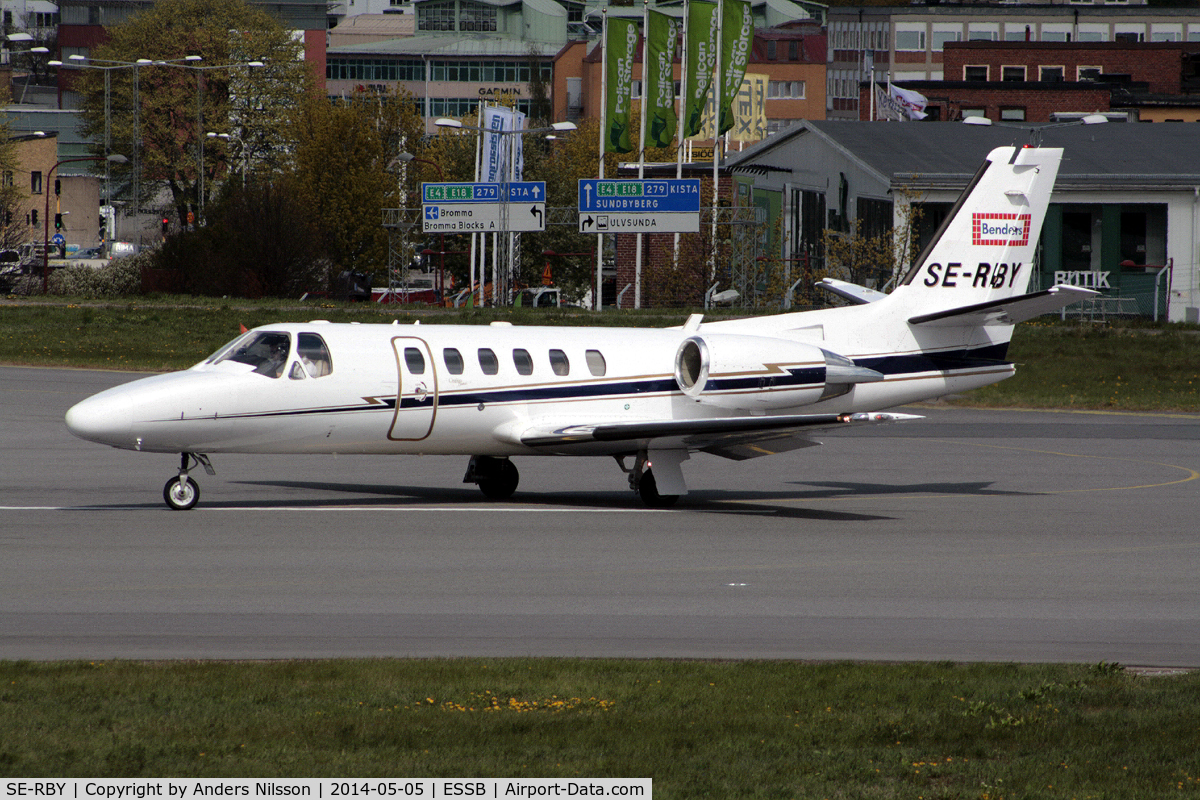 SE-RBY, 2002 Cessna 550 Citation Bravo C/N 550-1038, Lining up runway 30.