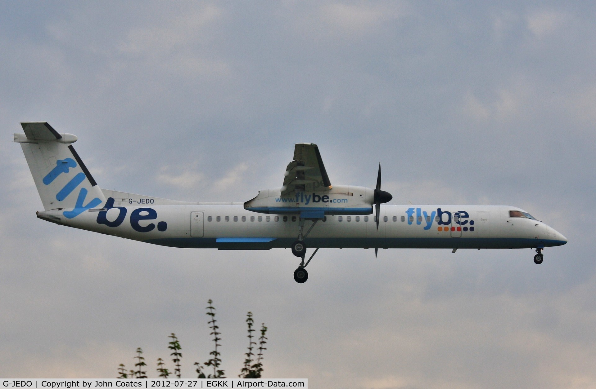 G-JEDO, 2003 De Havilland Canada DHC-8-402Q Dash 8 C/N 4079, arriving 08