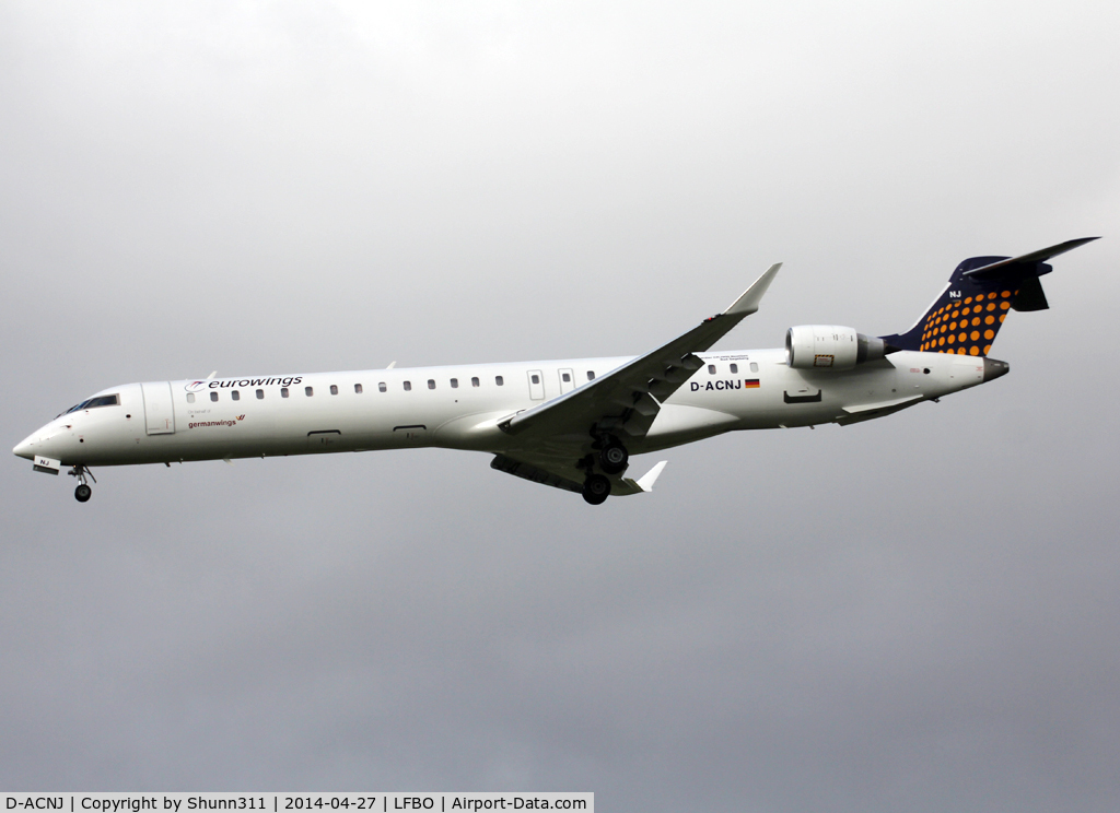 D-ACNJ, 2010 Bombardier CRJ-900 NG (CL-600-2D24) C/N 15249, Landing rwy 32L