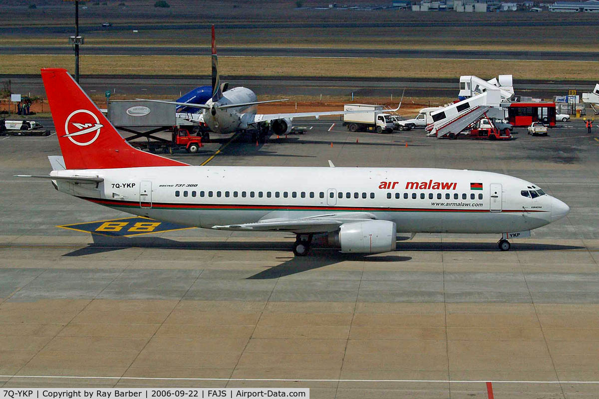 7Q-YKP, 1991 Boeing 737-33A C/N 25056, Boeing 737-33A [25056] (Air Malawi) Johannesburg Int~ZS 22/09/2006