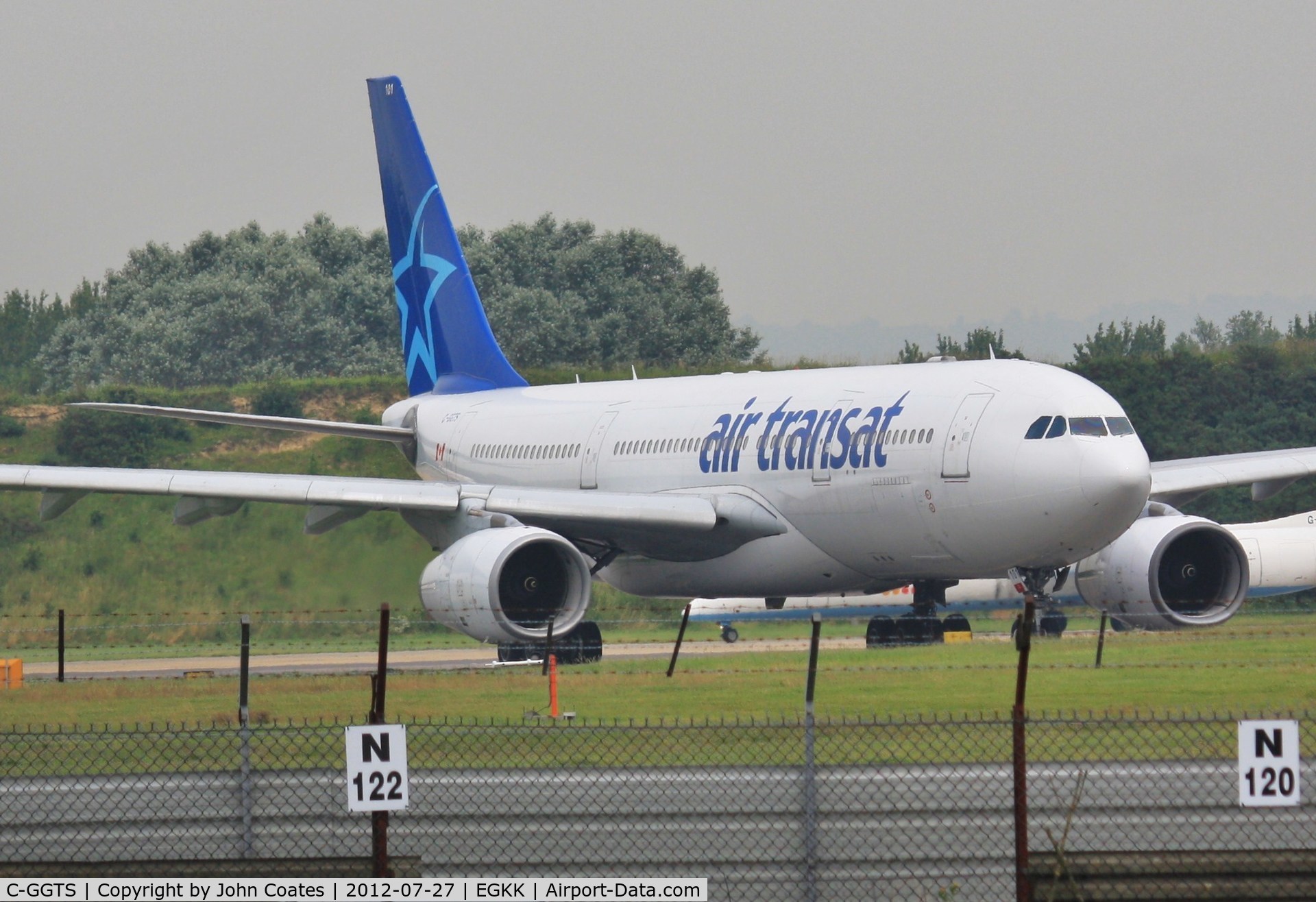 C-GGTS, 1999 Airbus A330-243 C/N 250, Waiting to depart