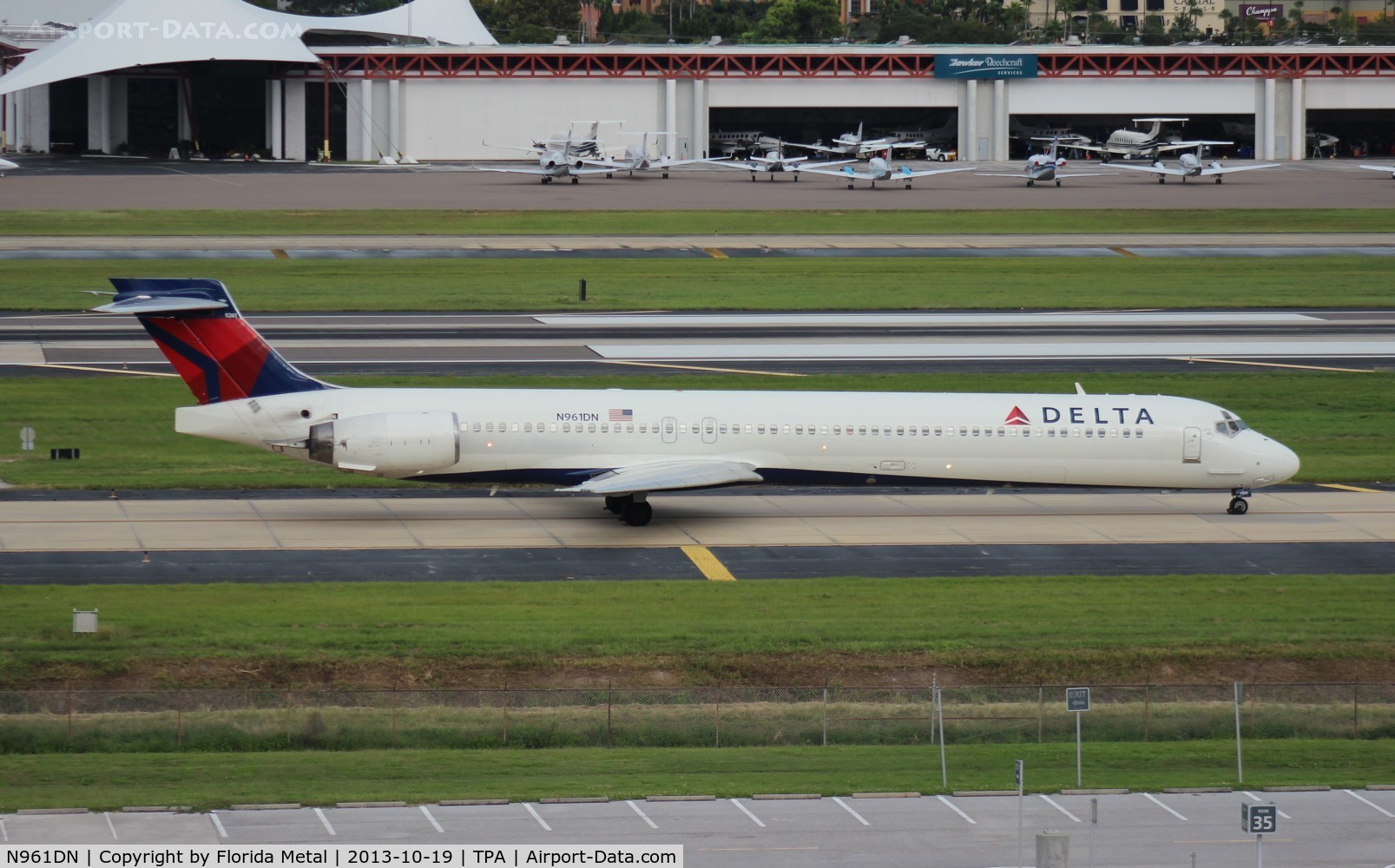 N961DN, McDonnell Douglas MD-90-30 C/N 53531, Delta MD-90