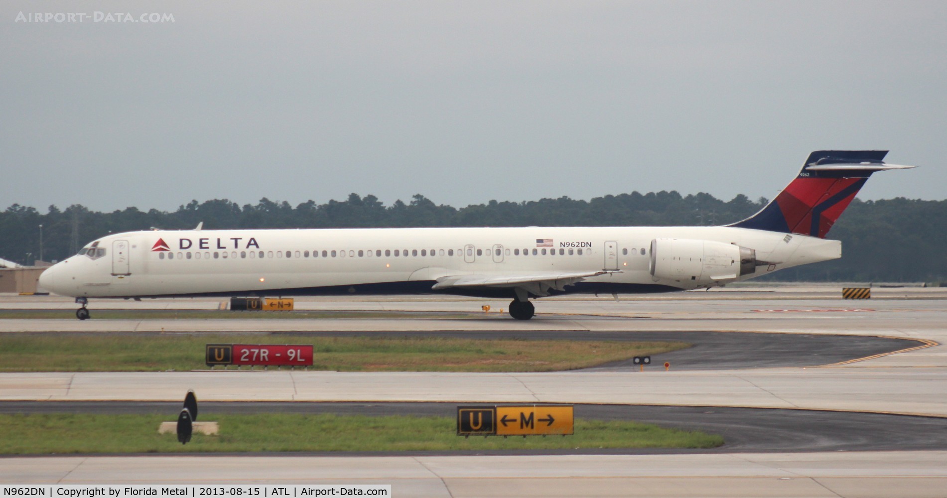 N962DN, McDonnell Douglas MD-90-30 C/N 53532, Delta MD-90