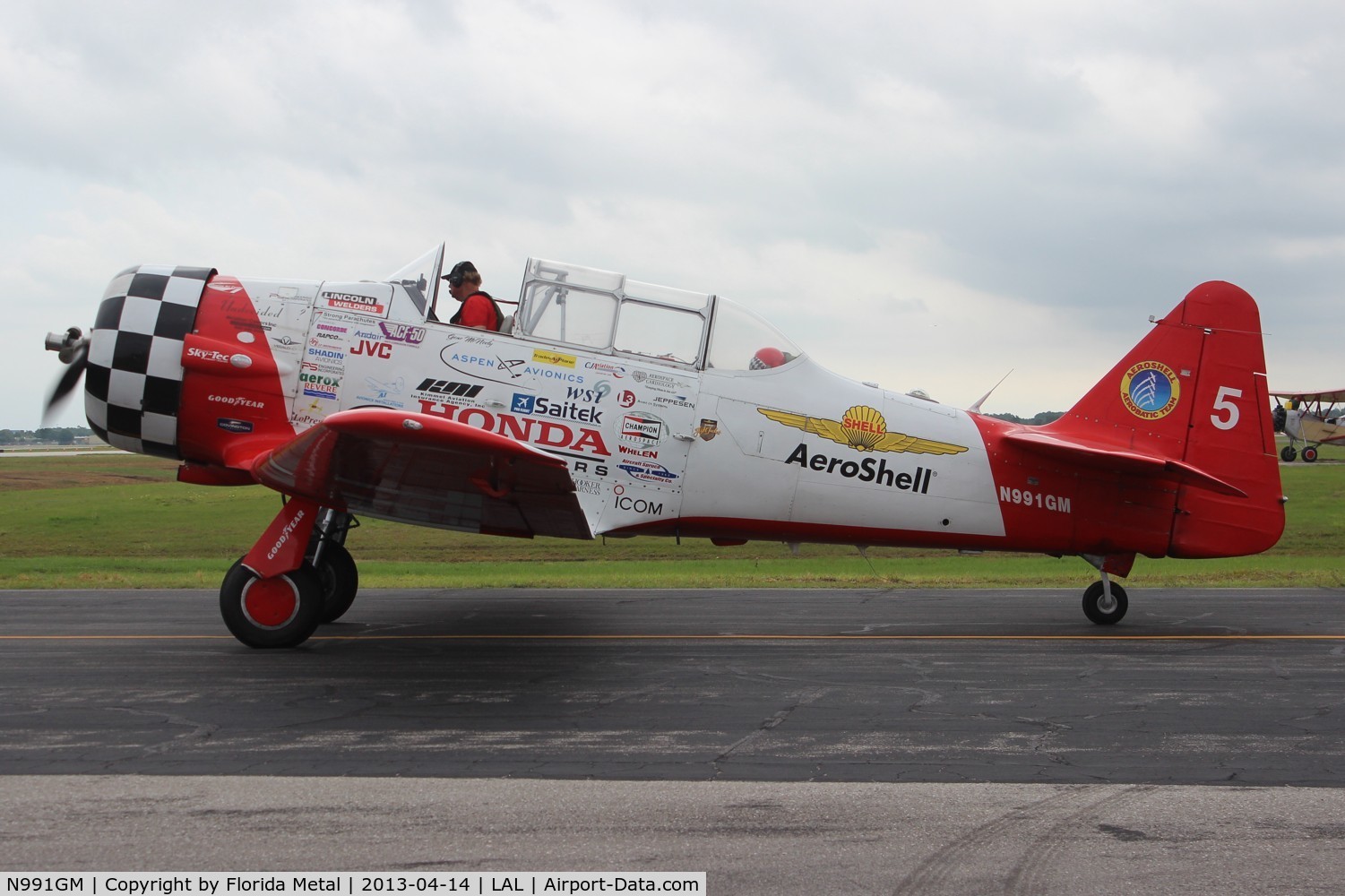 N991GM, 1941 North American AT-6C Texan C/N 88-17575, Aeroshell at Sun N Fun