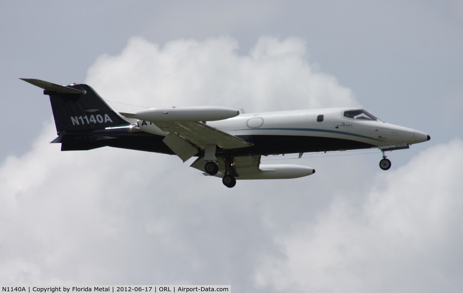 N1140A, 1976 Gates Learjet 35 C/N 35-045, Air Net Lear 35