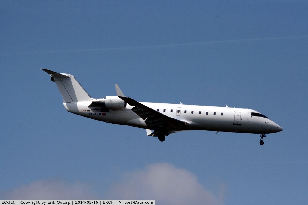EC-JEN, 2005 Bombardier CRJ-200ER (CL-600-2B19) C/N 7958, EC-JEN operated by Cimber on behalf of SAS. Arriving from POZ as SK1756