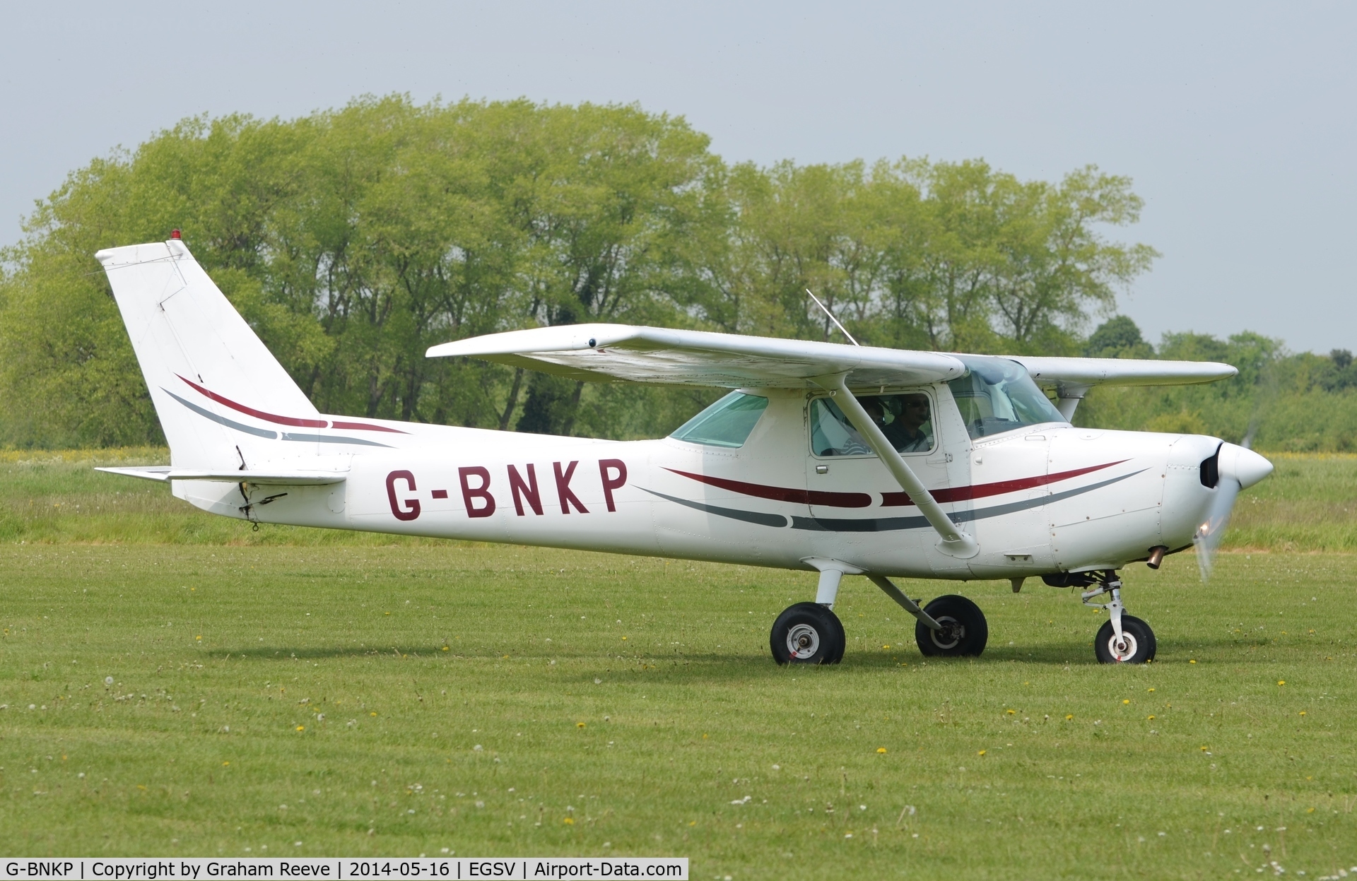G-BNKP, 1978 Cessna 152 C/N 152-81286, About to depart.