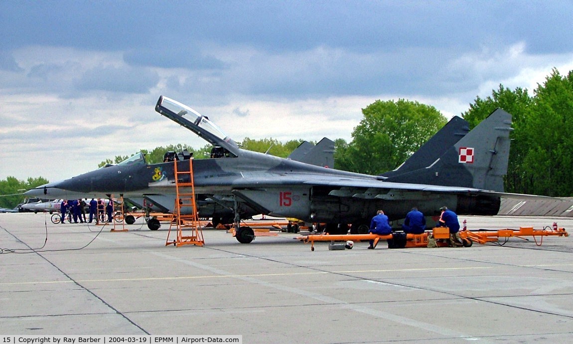 15, Mikoyan-Gurevich MiG-29A C/N N50903014615, Mikoyan-Gurevich MiG-29 Fulcrum [N50903014615] (Polish Air Force) Minsk-Mazowiecki~SP 19/03/2004