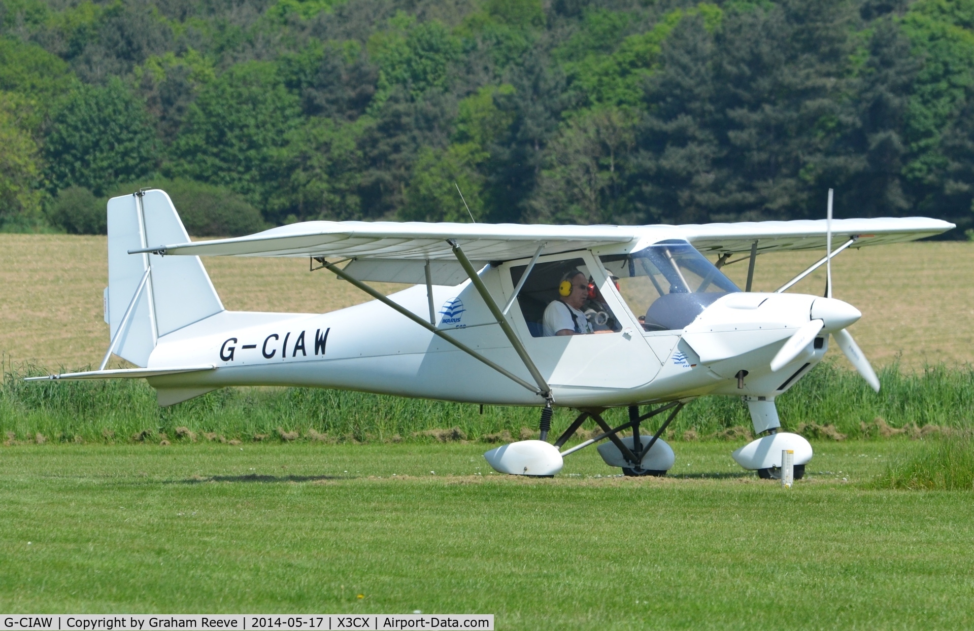 G-CIAW, 2013 Comco Ikarus C42 Cyclone FB80 C/N 1305-7252, Just landed at Northrepps.