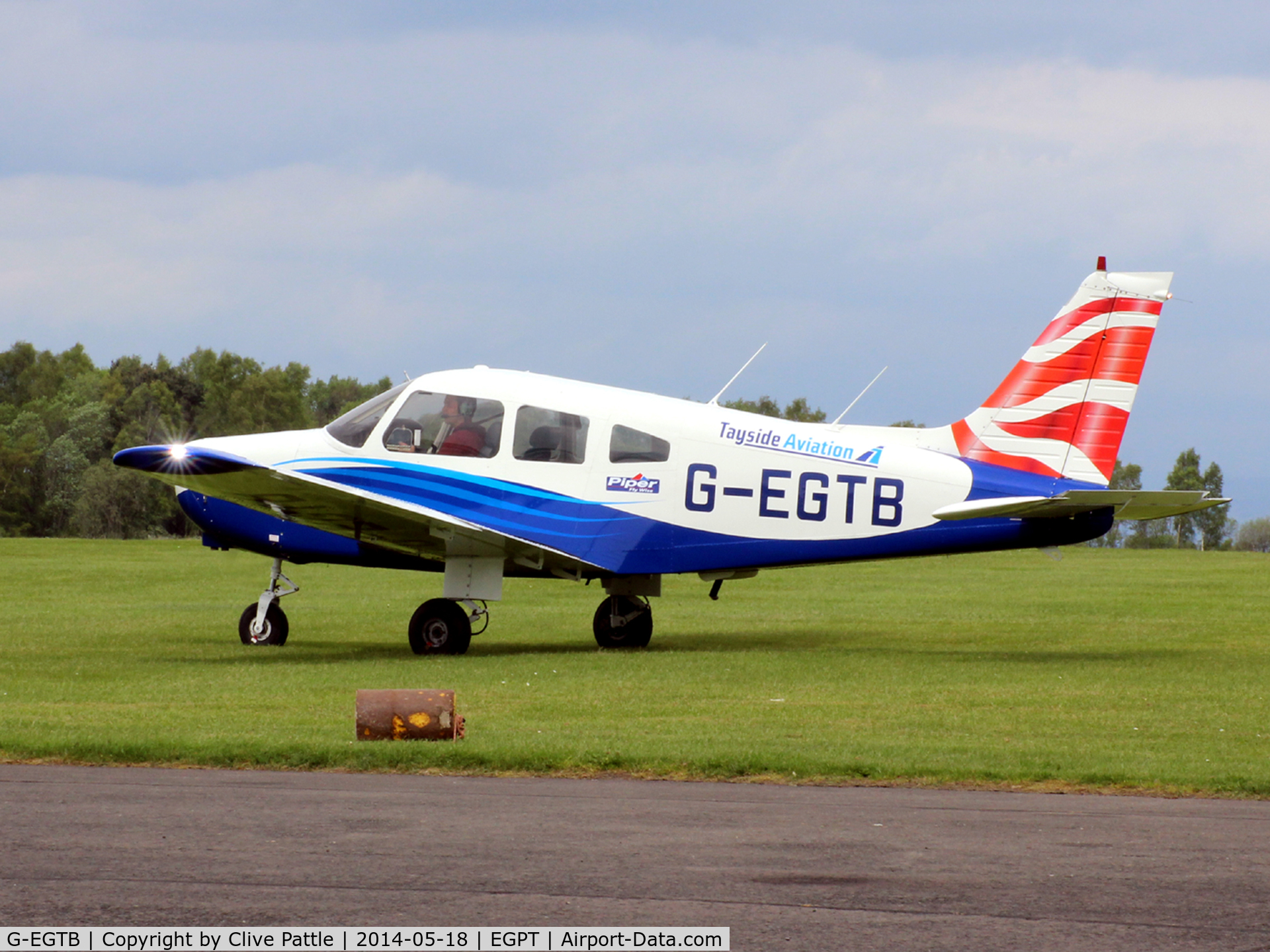 G-EGTB, 1978 Piper PA-28-161 Cherokee Warrior II C/N 28-7816074, Taxi at EGPT - departing for the short trip back to its base at Dundee Riverside EGPN