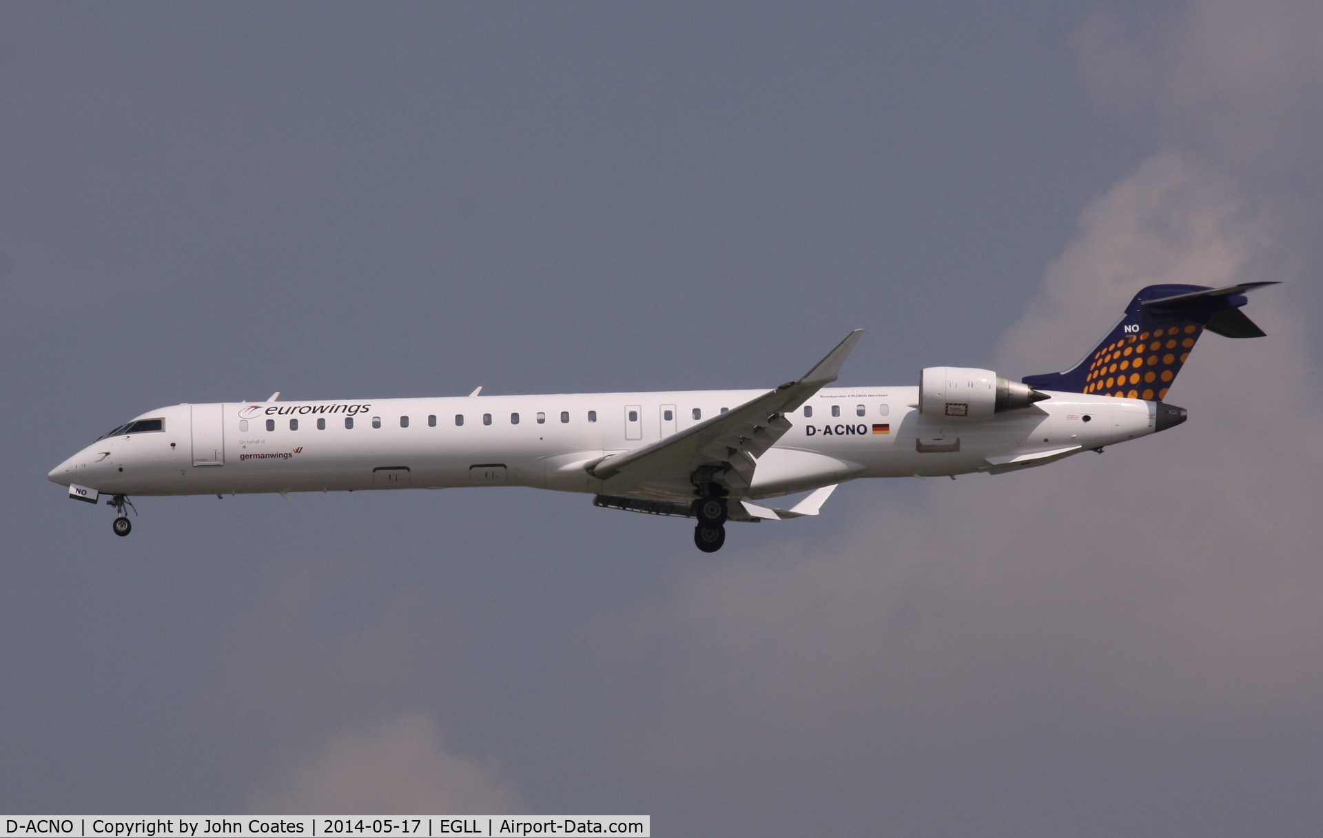 D-ACNO, 2010 Bombardier CRJ-900 NG (CL-600-2D24) C/N 15255, Arriving 27L