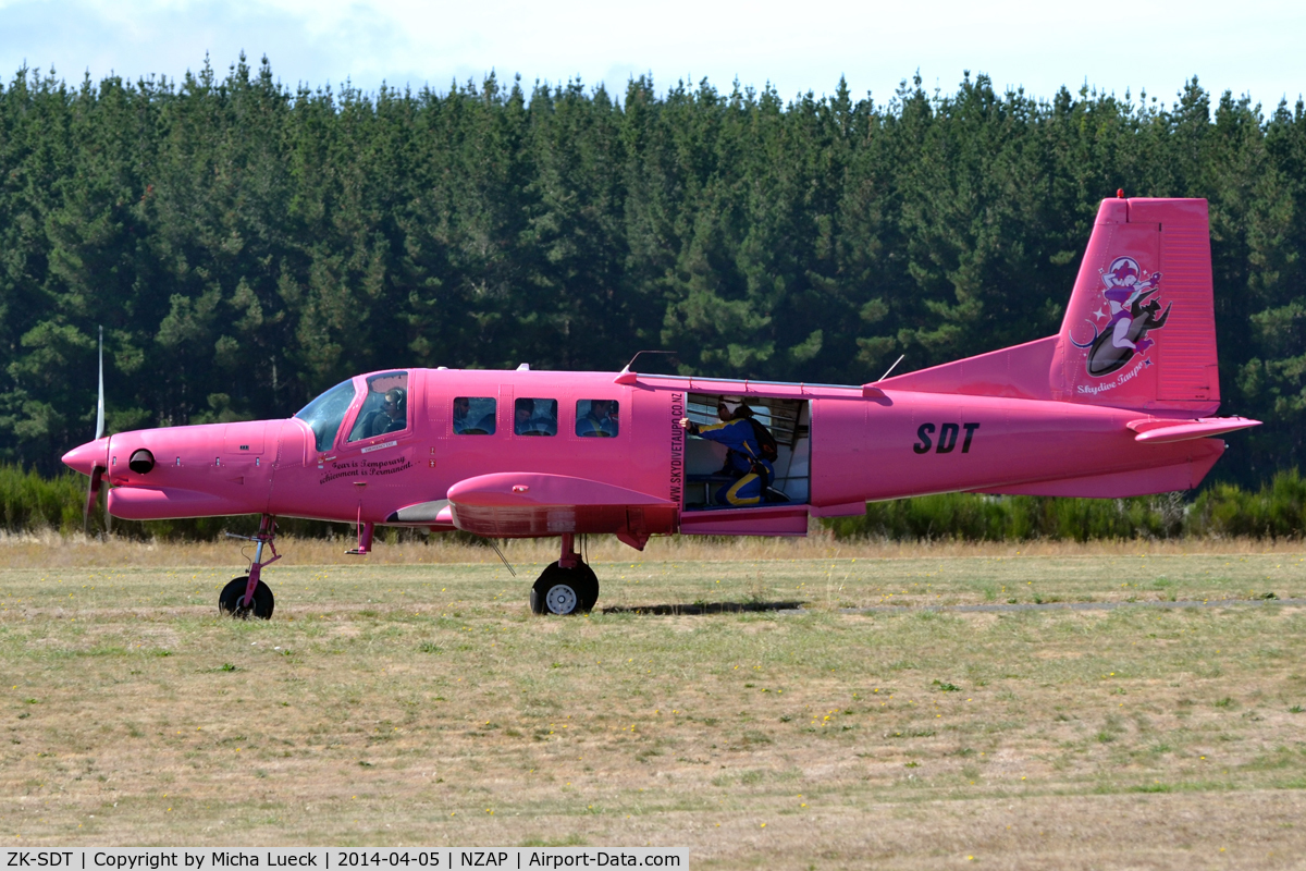 ZK-SDT, 2002 Pacific Aerospace 750XL C/N 34, At Taupo