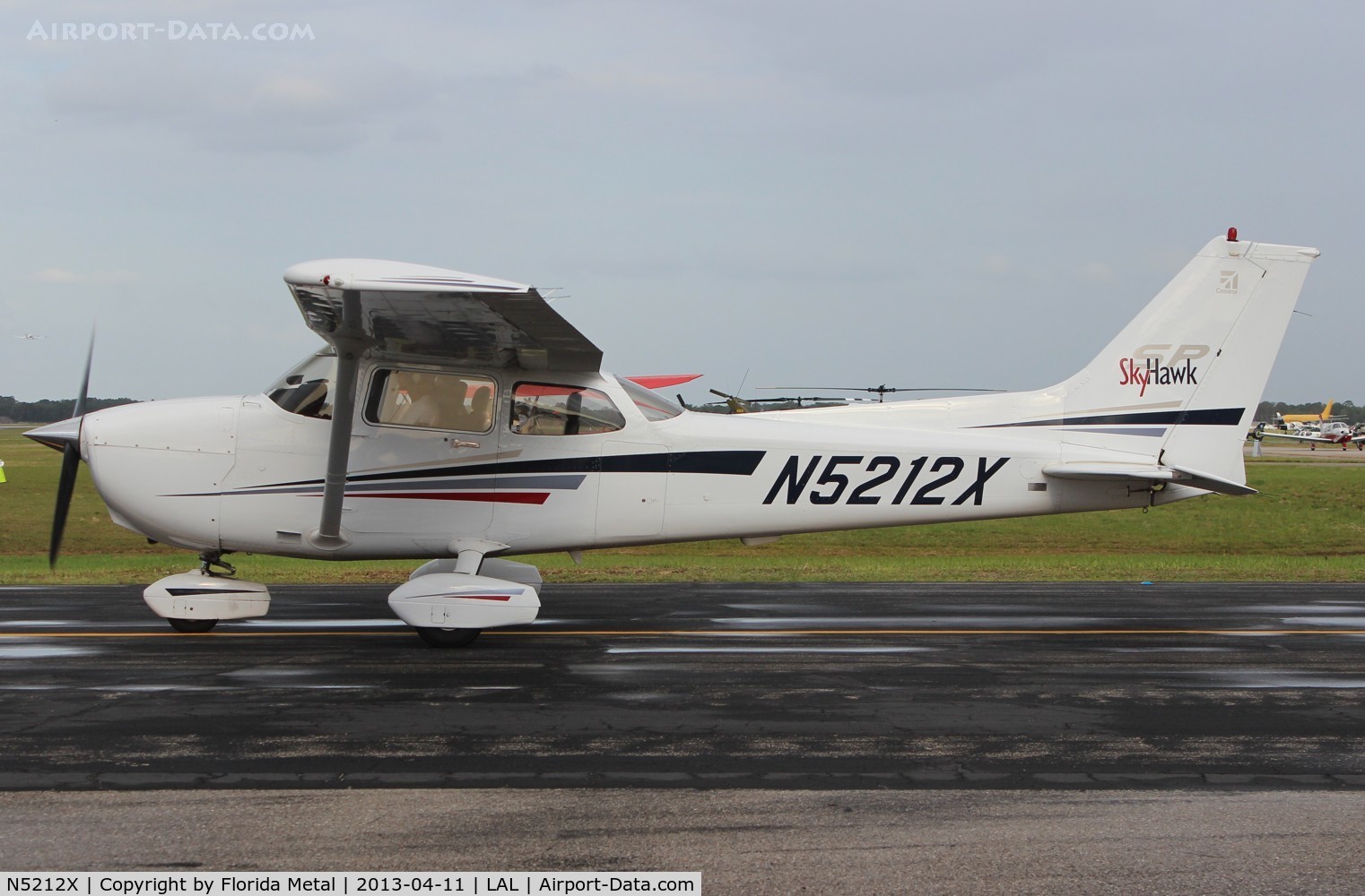 N5212X, 2002 Cessna 172S Skyhawk SP C/N 172S9120, Cessna 172S at Sun N Fun