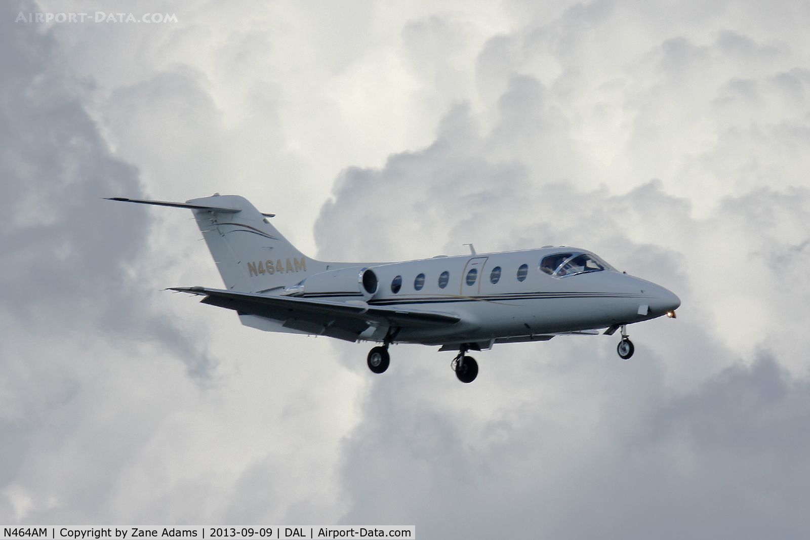 N464AM, 1983 Mitsubishi MU-300 Diamond 1A C/N A090SA, Landing at Dallas Love Field