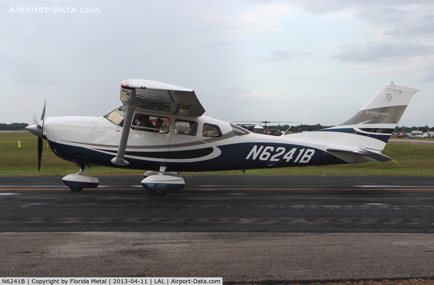 N6241B, 2008 Cessna T206H Turbo Stationair C/N T20608825, Cessna 206H at Sun N Fun
