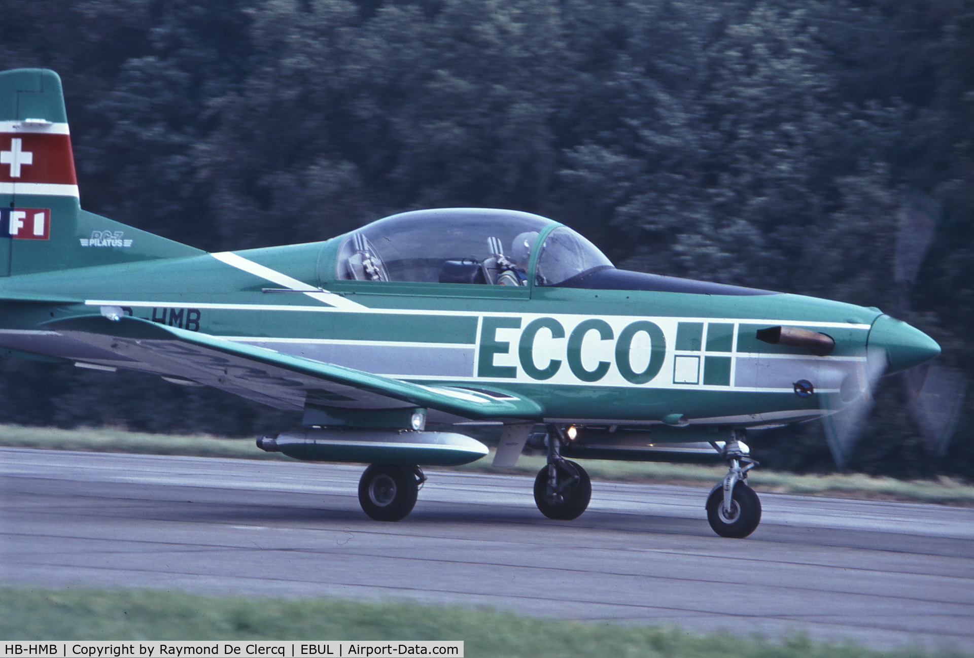 HB-HMB, 1987 Pilatus PC-7 Turbo-Trainer C/N 520, Ursel Airshow , summer 1991.