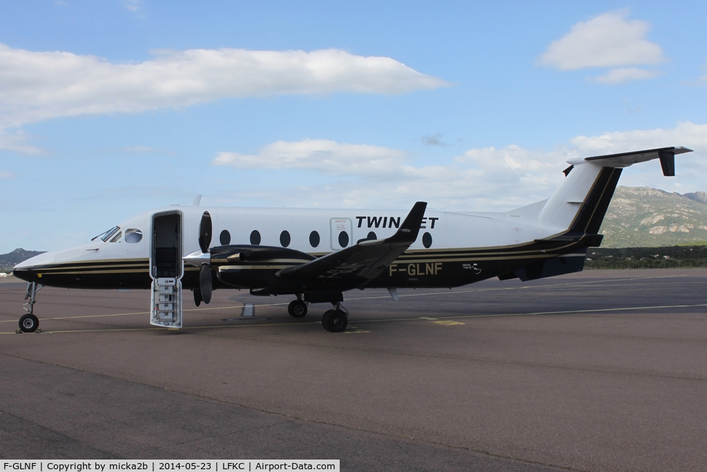 F-GLNF, 1993 Beech 1900D C/N UE-69, Parked