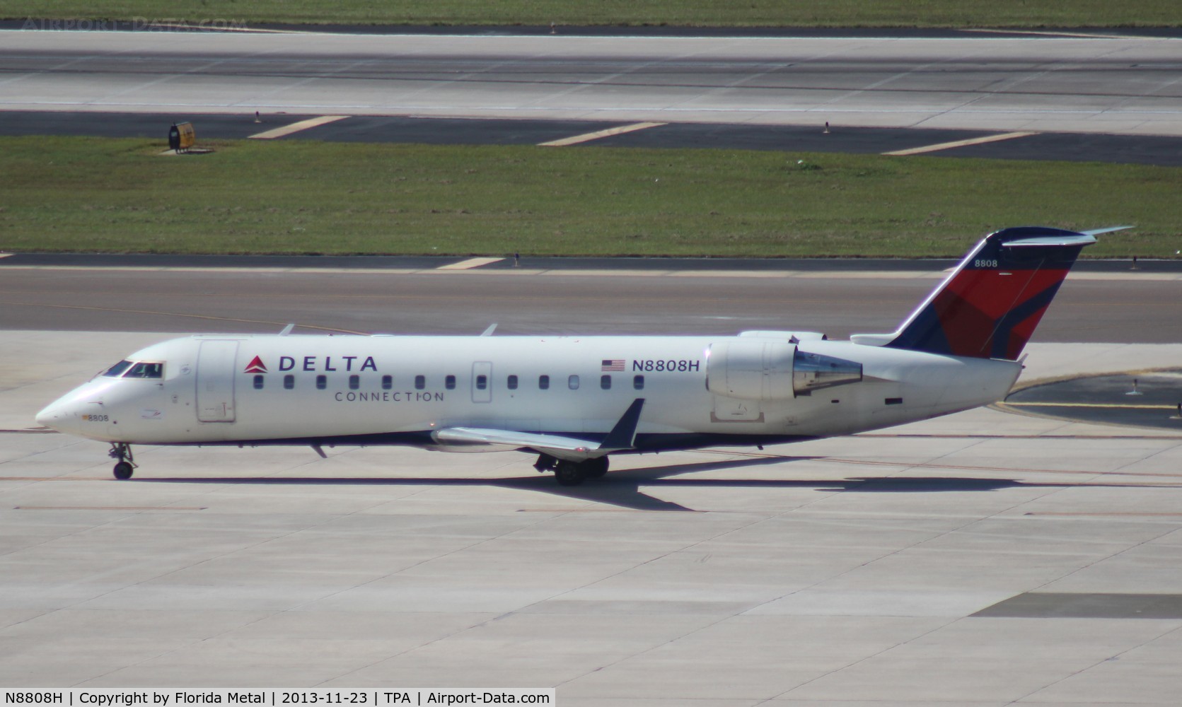 N8808H, 2003 Bombardier CRJ-200 (CL-600-2B19) C/N 7808, Delta Connection CRJ-200