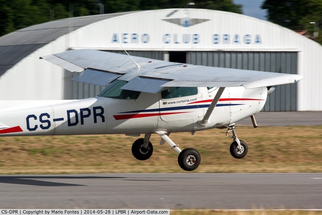 CS-DPR, 1977 Cessna 152 C/N 15279561, -