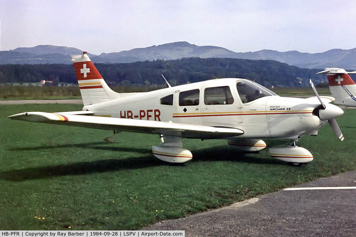 HB-PFR, Piper PA-28-181 Archer II C/N 28-8090371, Piper PA-28-181 Archer II [28-8090371] Wangen/Lachen~HB 28/09/1984