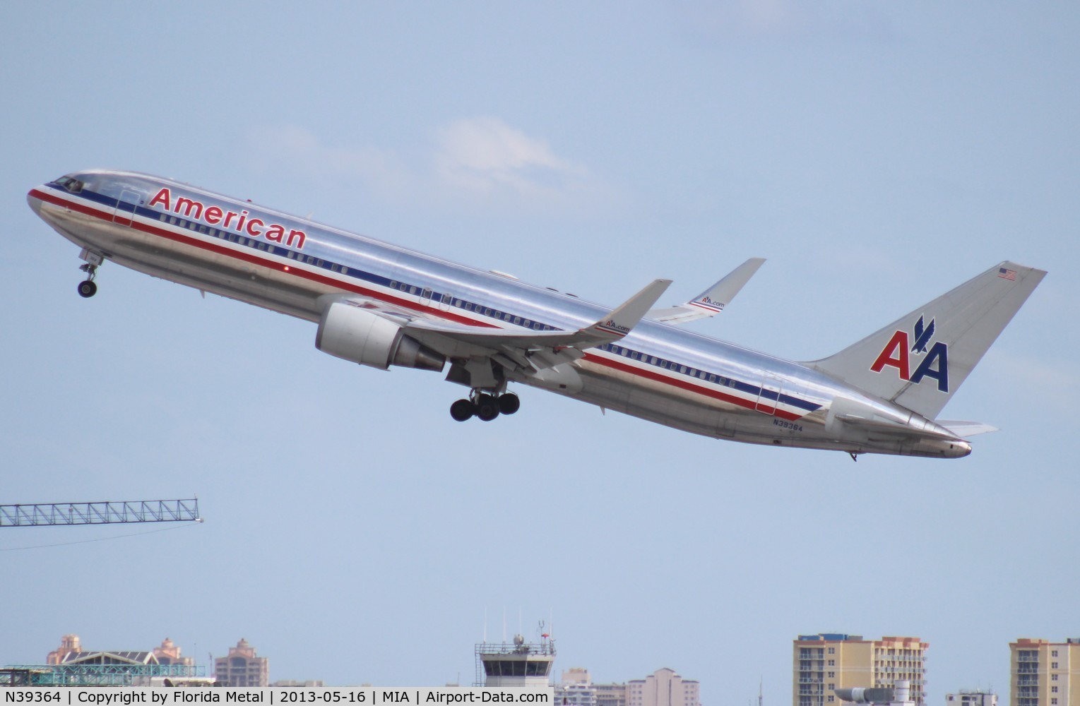 N39364, 1988 Boeing 767-323 C/N 24045, American 767-300