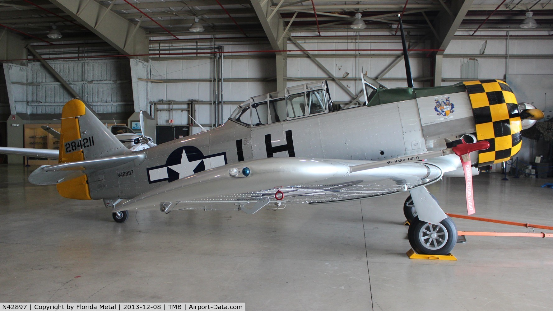 N42897, North American T-6D SNJ5 C/N 42-84211, T-6D at Wings Over Miami