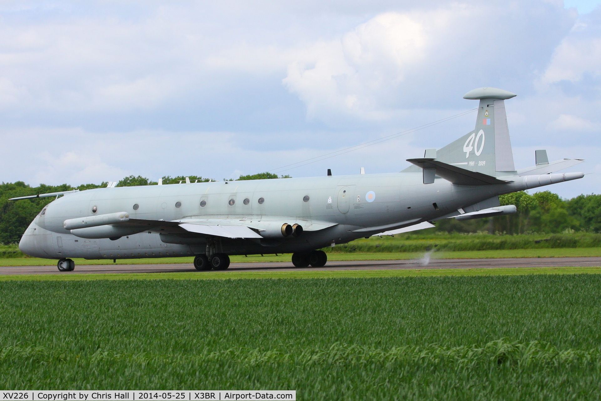 XV226, 1968 Hawker Siddeley Nimrod MR.2 C/N 8001, performing its taxy run at the Cold War Jets Open Day 2014