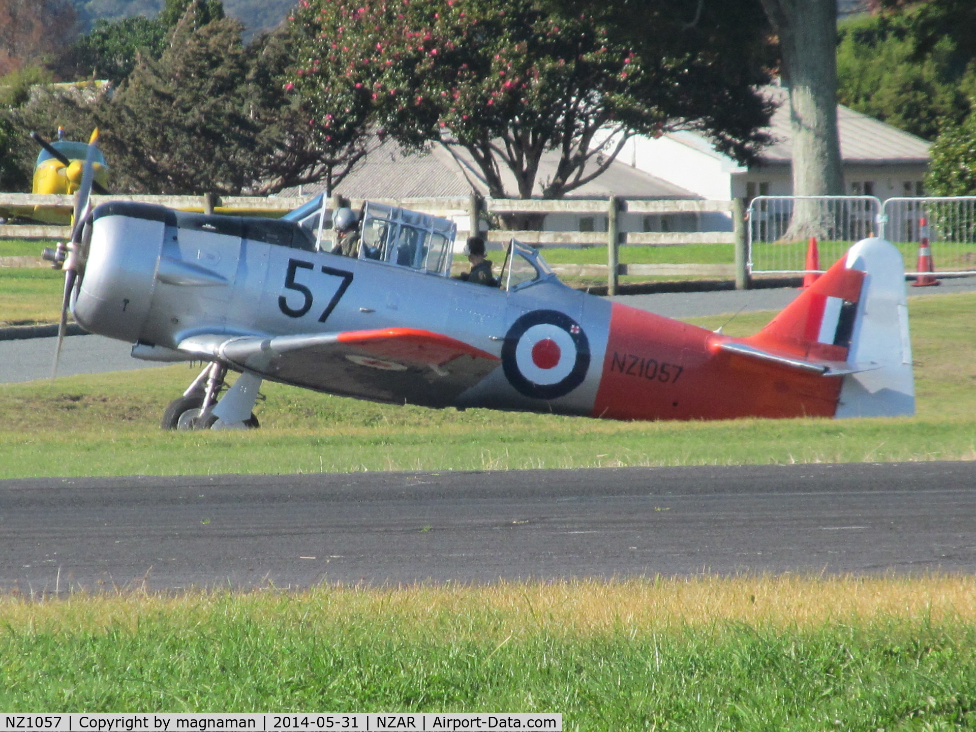 NZ1057, 1943 North American AT-6C Harvard IIA C/N 88-14178, Taxying out for fun in sun