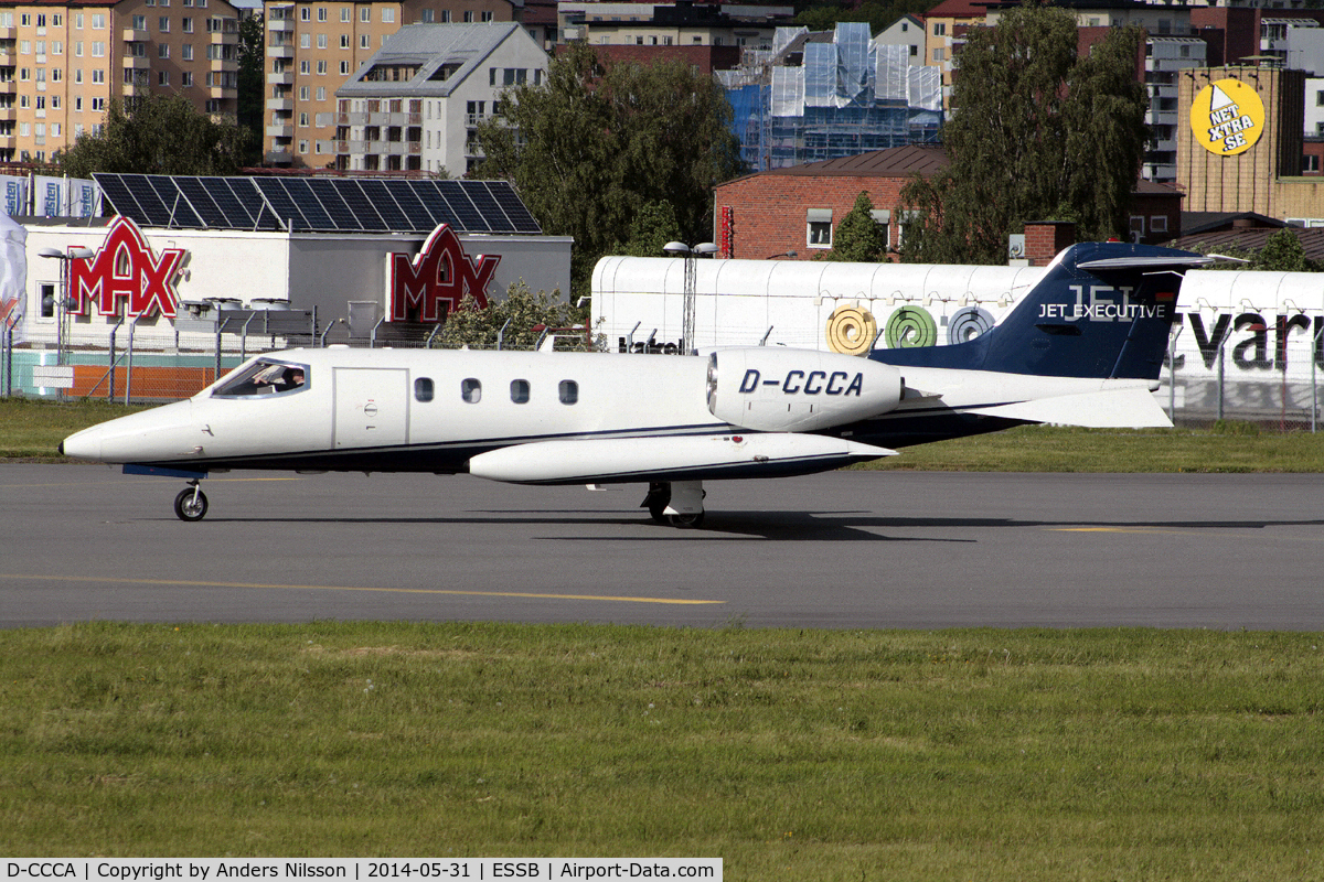 D-CCCA, 1978 Learjet 35A C/N 35A-160, Lining up runway 30.