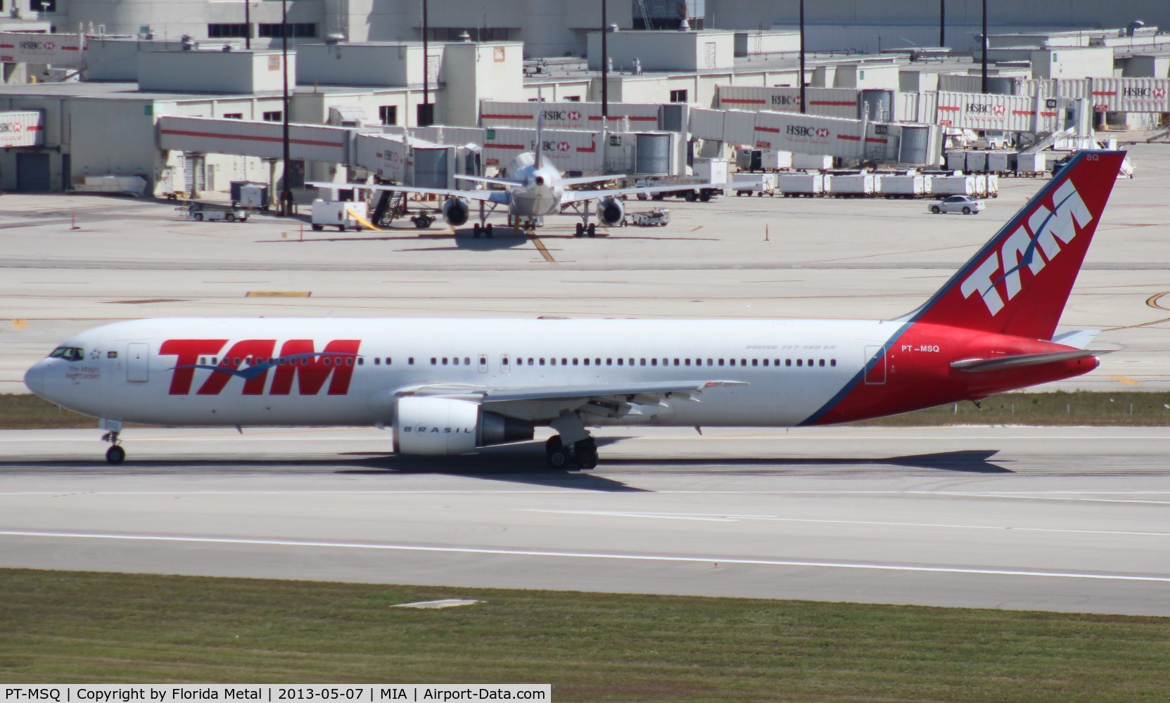 PT-MSQ, 1995 Boeing 767-33A C/N 27468, TAM 767-300