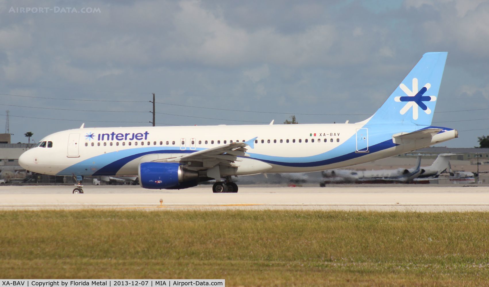 XA-BAV, 2012 Airbus A320-214 C/N 5372, Interjet Mexico A320 new to database