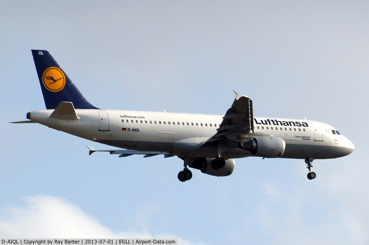 D-AIQL, 1991 Airbus A320-211 C/N 0267, Airbus A320-211 [0267] (Lufthansa) Home~G 01/07/2013. On approach 27L.