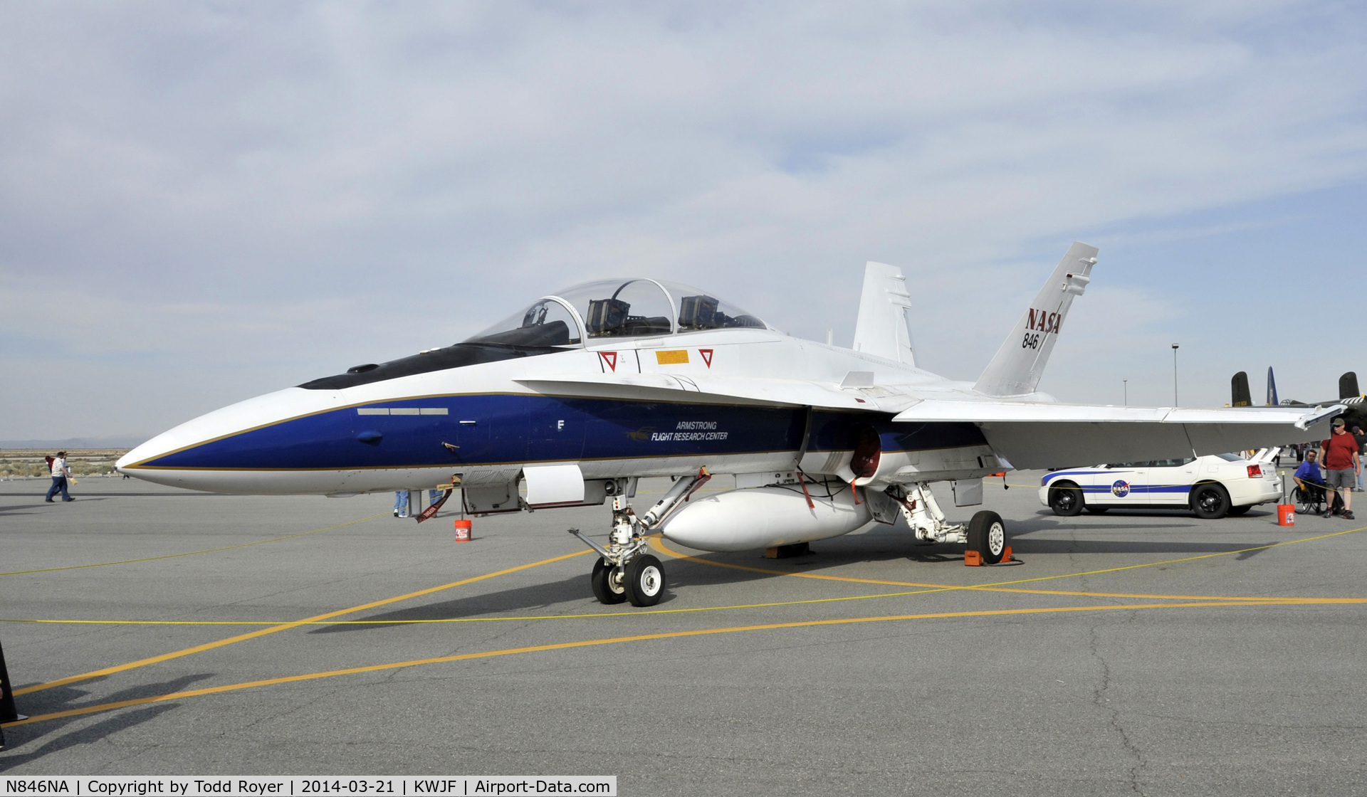 N846NA, McDonnell Douglas F/A-18B Hornet C/N 23, On display at the Los Angeles County Airshow