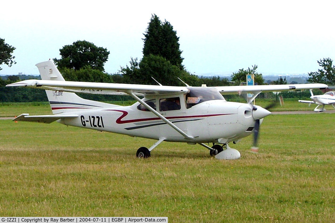 G-IZZI, 2001 Cessna T182T Turbo Skylane C/N T18208100, Cessna T.182T Turbo Skylane TC [T182-08100] Kemble~G 11/07/2004