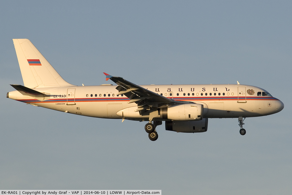 EK-RA01, 1998 Airbus A319-132 C/N 0913, Armenia A319