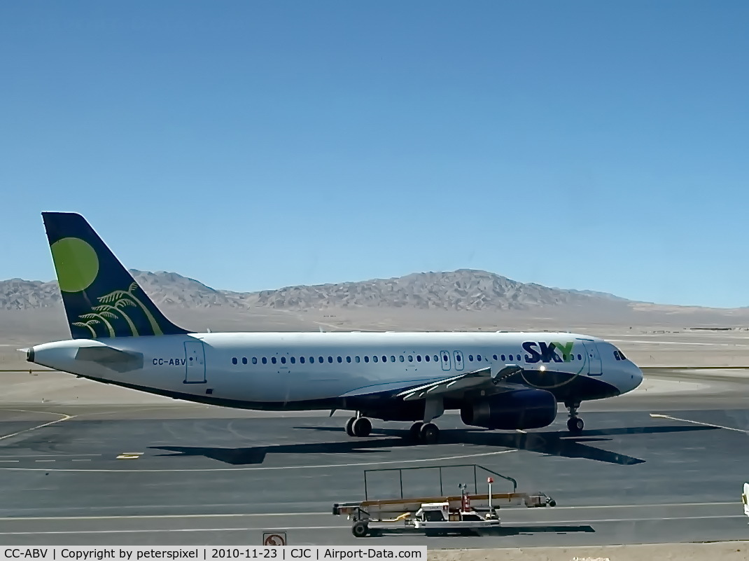 CC-ABV, 2001 Airbus A320-233 C/N 1400, El Loa Airport / Chile