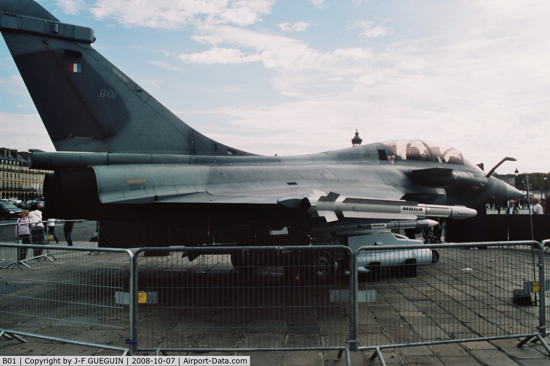 B01, Dassault Rafale B C/N B01, On display at Paris-Champs Elysées for the exhibition 