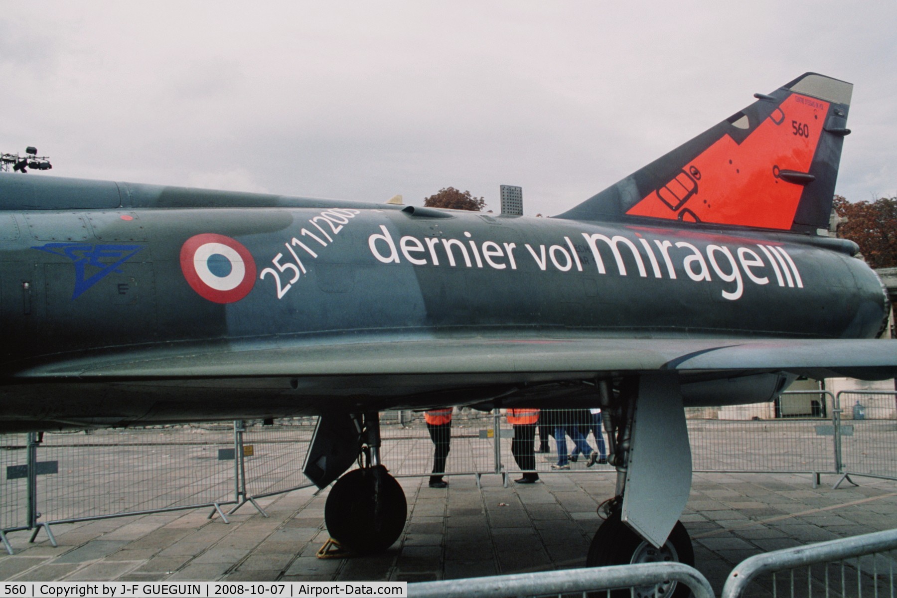 560, Dassault Mirage IIIE(R) C/N 560, On display at Paris-Champs Elysées for the exhibition 