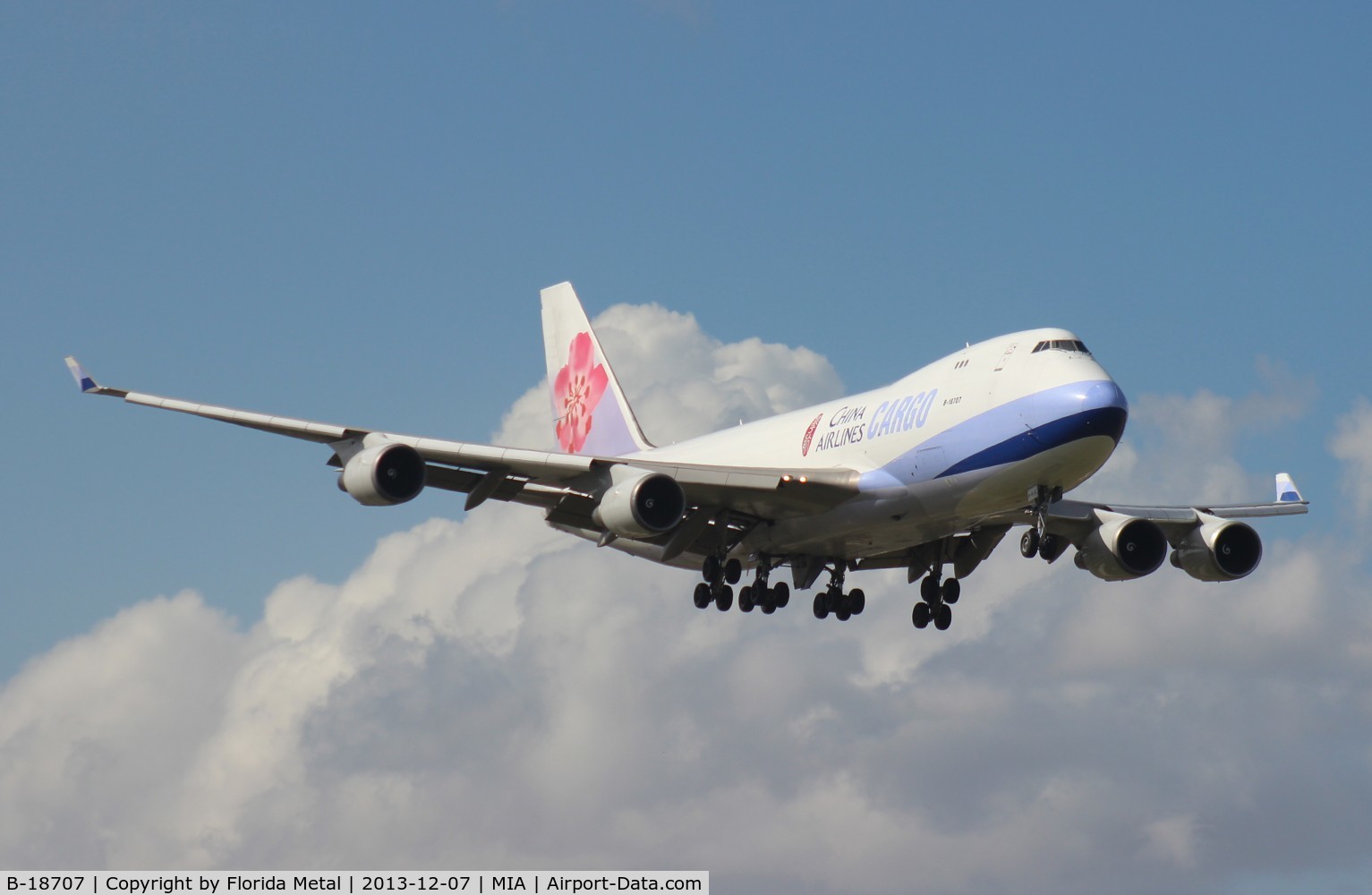 B-18707, 2001 Boeing 747-409F/SCD C/N 30764, China Cargo 747-400