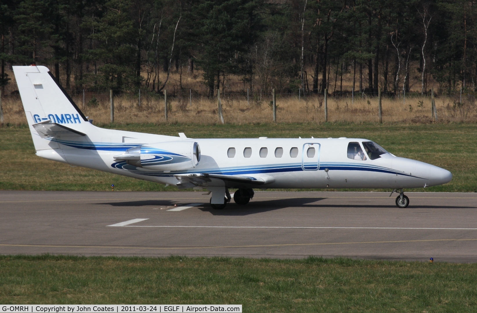 G-OMRH, 2004 Cessna 550 Citation Bravo C/N 550-1086, Departing