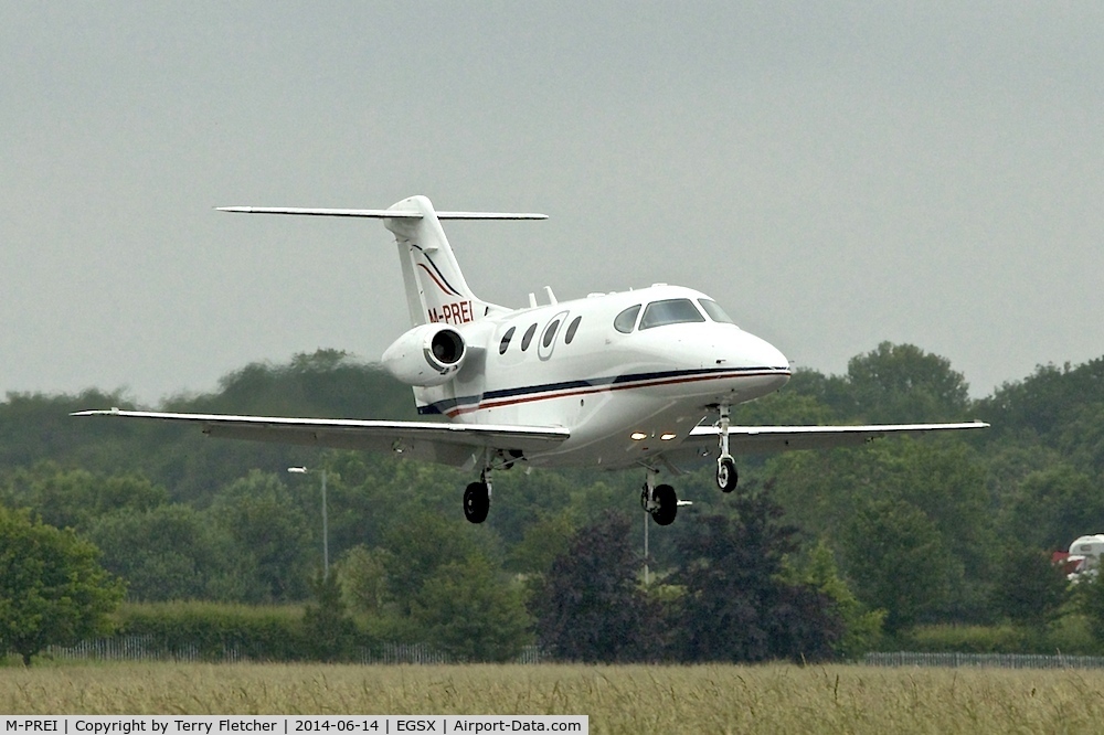 M-PREI, 2003 Raytheon 390 Premier I C/N RB-60, Landing at North Weald