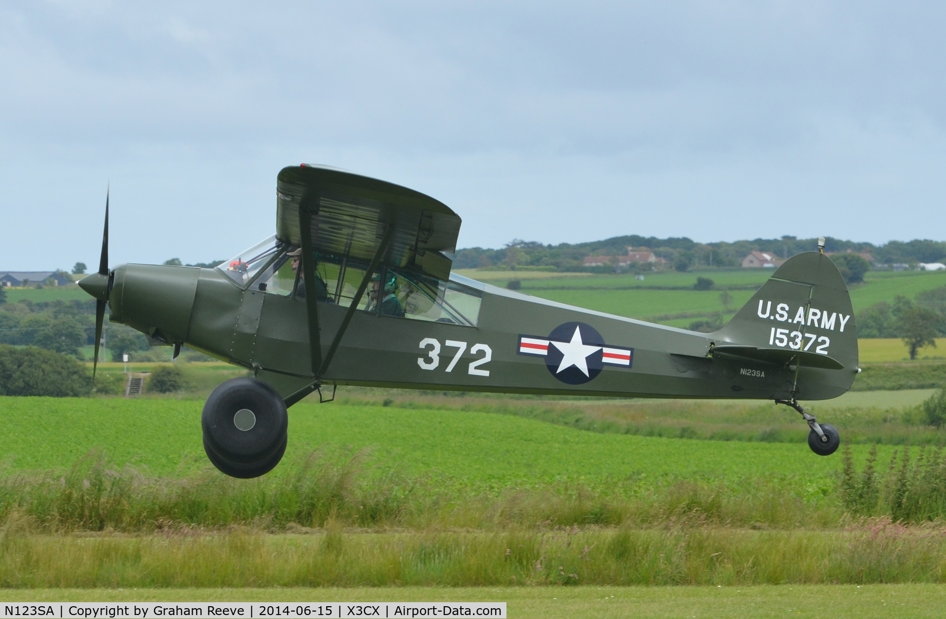 N123SA, 1951 Piper PA-18-150 Super Cub C/N 181372, Departing from Northrepps.